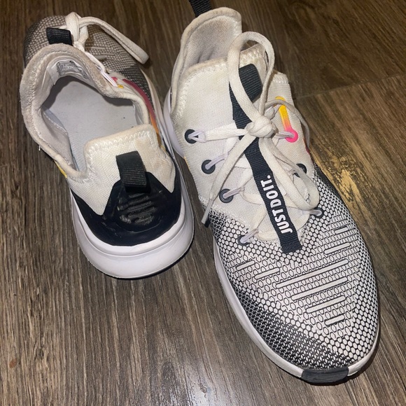 Nike Free TR8 Cross Training shoes - Picture 4 of 4